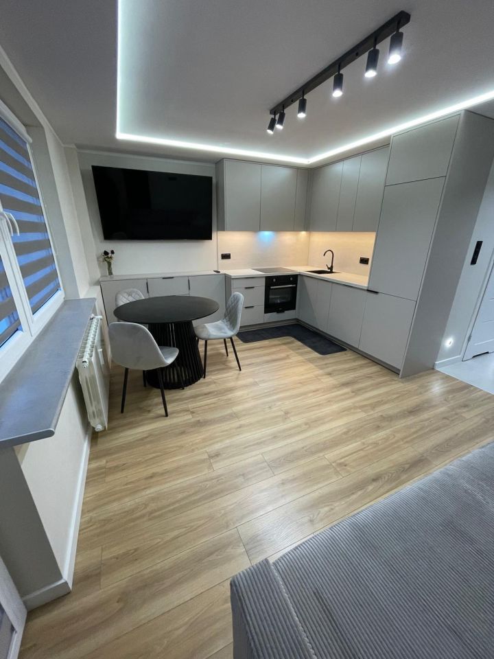 Mieszkanie 3-pokojowe Ostrowiec Świętokrzyski Centrum, os. Ogrody. Zdjęcie 1