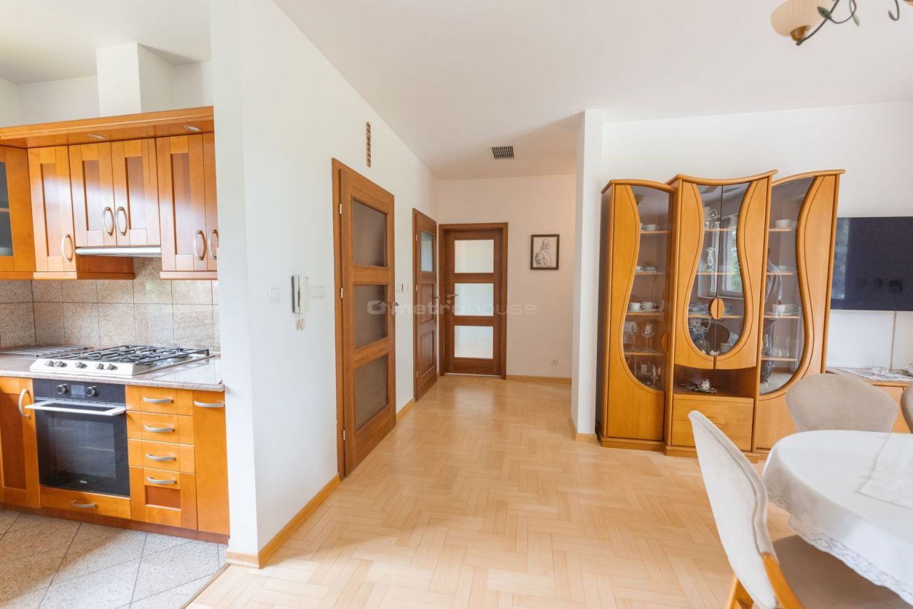 dom wolnostojący, 4 pokoje Borowa Góra. Zdjęcie 6