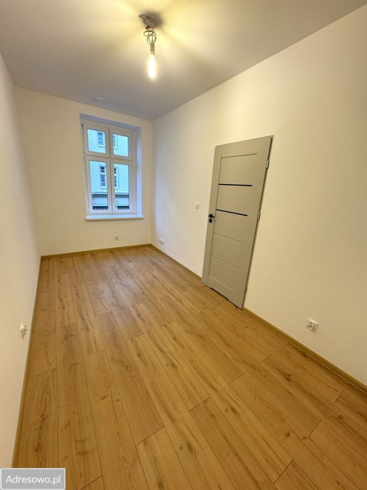 Mieszkanie 3-pokojowe Jelenia Góra Centrum, ul. Wolności. Zdjęcie 8
