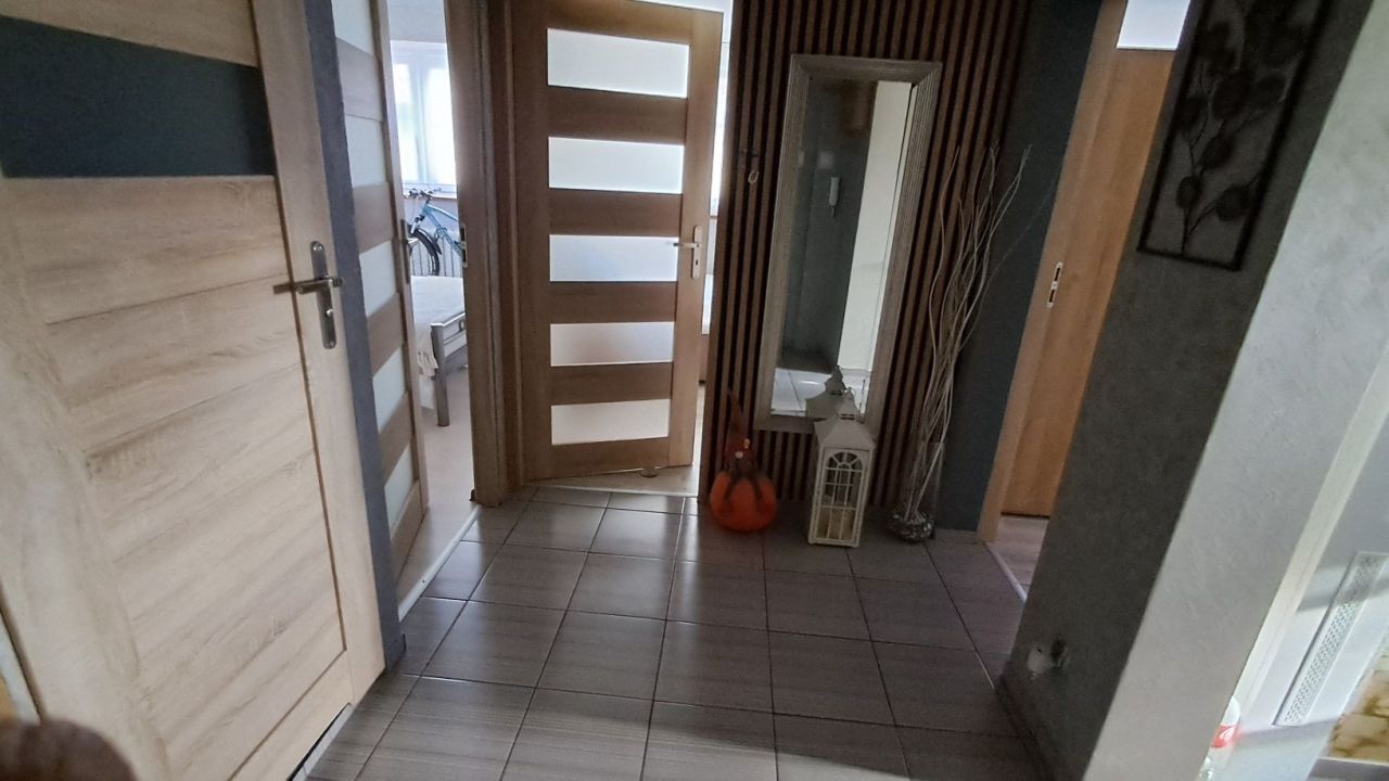 Mieszkanie 3-pokojowe Chorzów, ul. Boczna. Zdjęcie 2