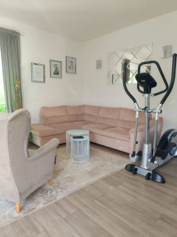 bliźniak, 3 pokoje Gniewomirowice. Zdjęcie 1
