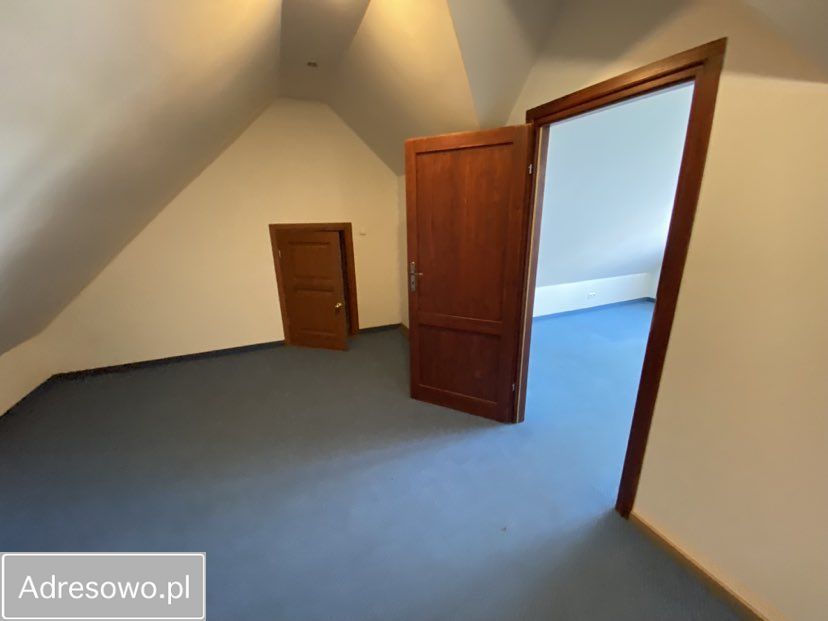 dom wolnostojący, 10 pokoi Konstancin-Jeziorna, ul. Borowa. Zdjęcie 10