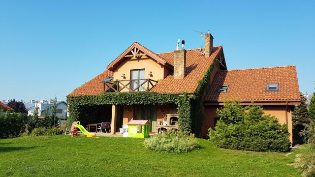 dom wolnostojący, 7 pokoi Łomianki Dolne, ul. Karola Szymanowskiego. Zdjęcie 1