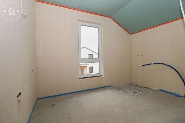 bliźniak, 6 pokoi Podzamcze. Zdjęcie 9