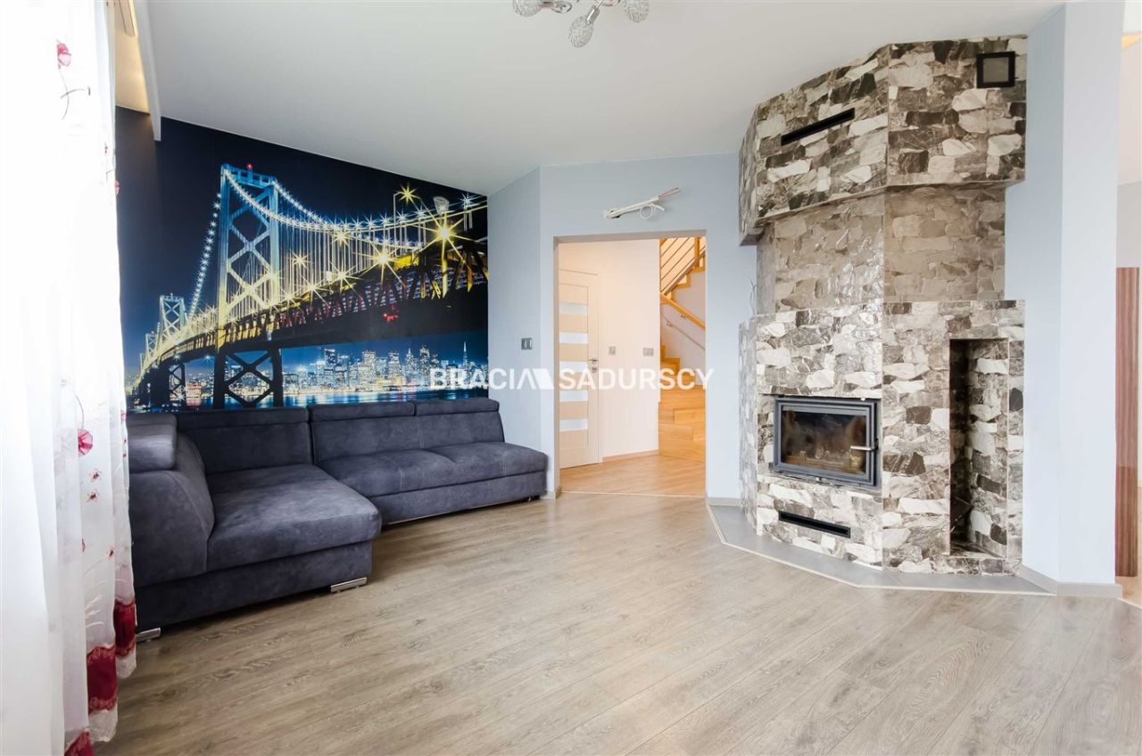 dom wolnostojący, 7 pokoi Myślenice Górne Przedmieście. Zdjęcie 11