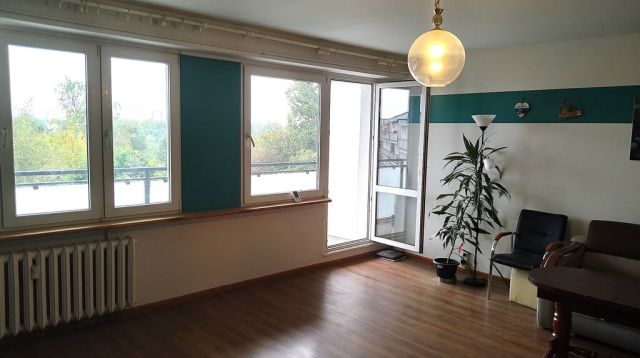 Mieszkanie 4-pokojowe Bełchatów, os. Okrzei. Zdjęcie 2