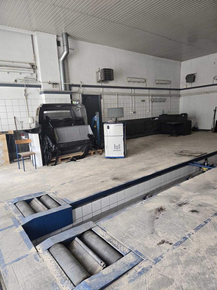 Hala/magazyn Sade Budy. Zdjęcie 3