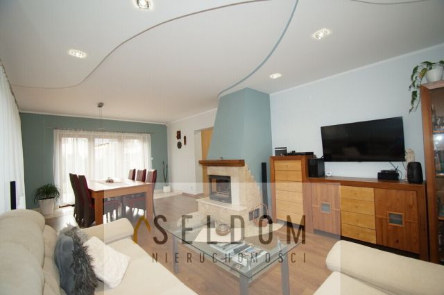 dom wolnostojący, 5 pokoi Mysłakowice. Zdjęcie 4