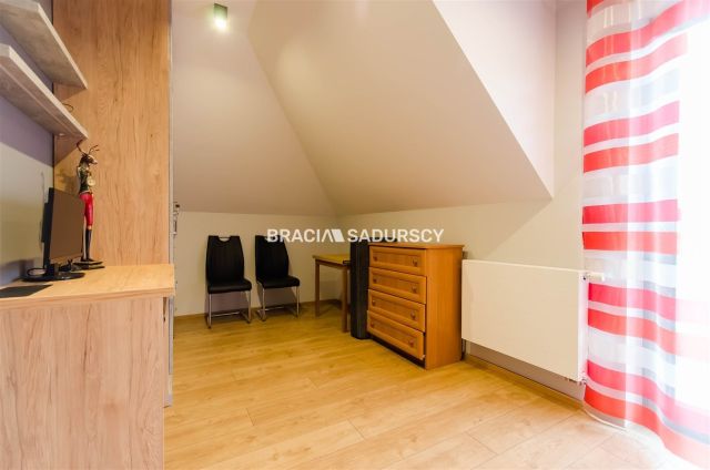 dom wolnostojący, 7 pokoi Myślenice Górne Przedmieście. Zdjęcie 29