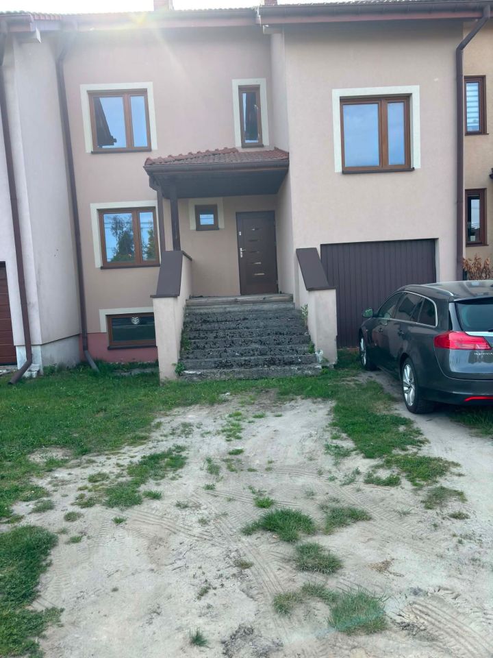dom szeregowy Leżajsk, ul. Władysława Reymonta. Zdjęcie 2