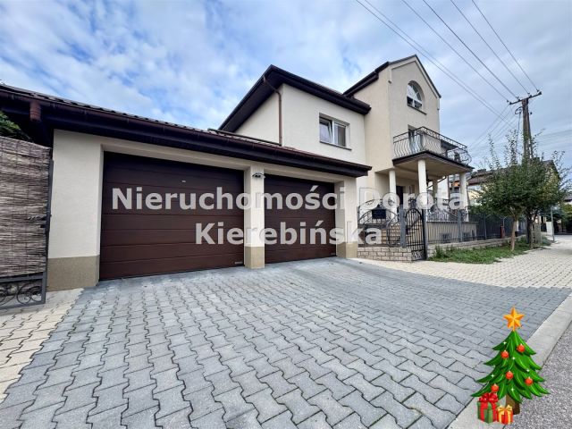 bliźniak, 6 pokoi Tomaszów Mazowiecki. Zdjęcie 1