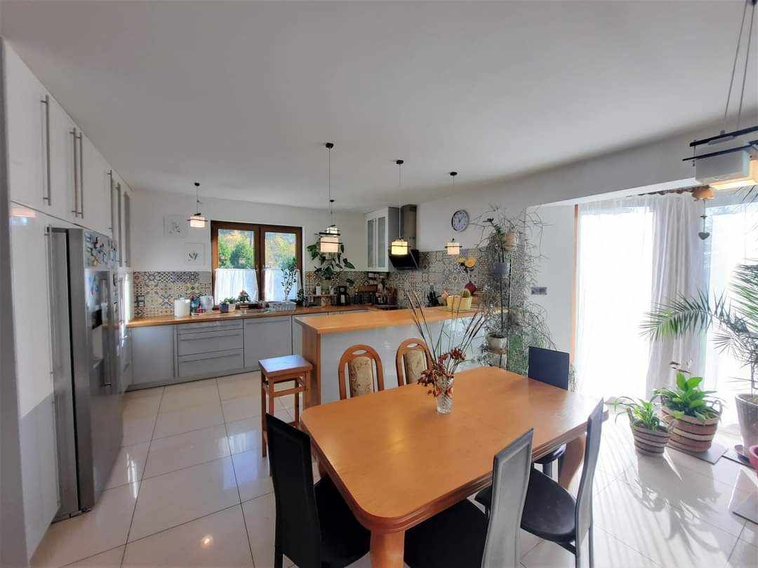 dom wolnostojący, 7 pokoi Kochlice, ul. Miła. Zdjęcie 4