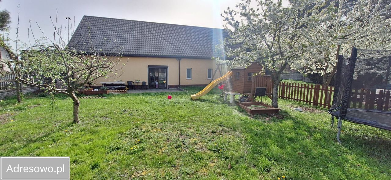 dom wolnostojący, 9 pokoi Budzyń. Zdjęcie 1