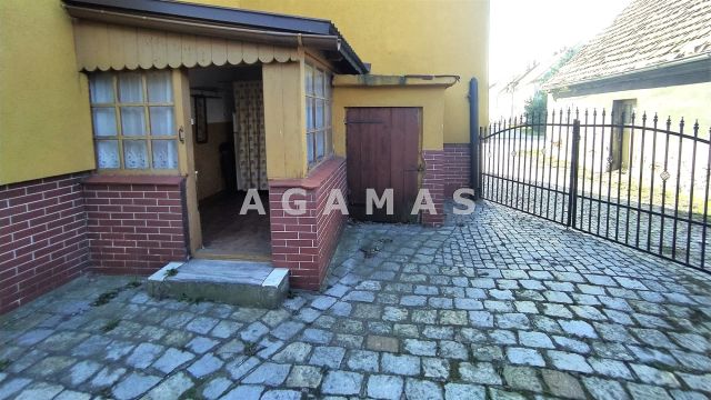 dom wolnostojący, 12 pokoi Kondratowice. Zdjęcie 4