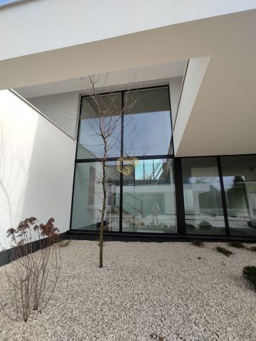 dom wolnostojący, 7 pokoi Konstancin-Jeziorna. Zdjęcie 3