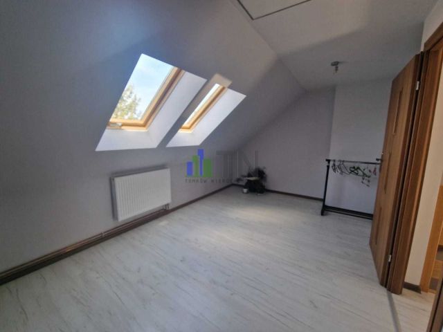 dom szeregowy, 5 pokoi Mirków. Zdjęcie 15