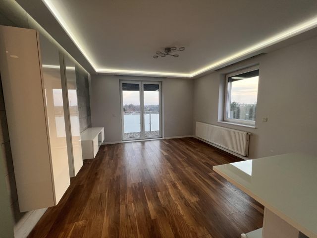 Mieszkanie 3-pokojowe Brzeg Dolny Warzyn, ul. Józefa Maksymiliana Ossolińskiego. Zdjęcie 1