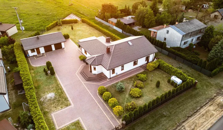 dom wolnostojący, 5 pokoi Lucień, Lucień