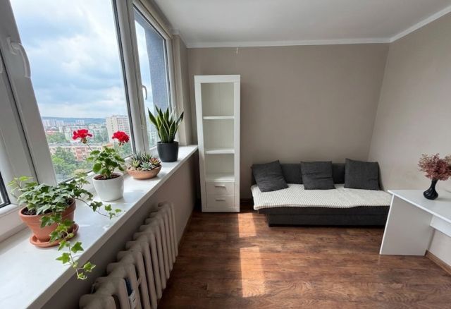 Mieszkanie 3-pokojowe Katowice os. Tysiąclecia, ul. Tysiąclecia. Zdjęcie 3