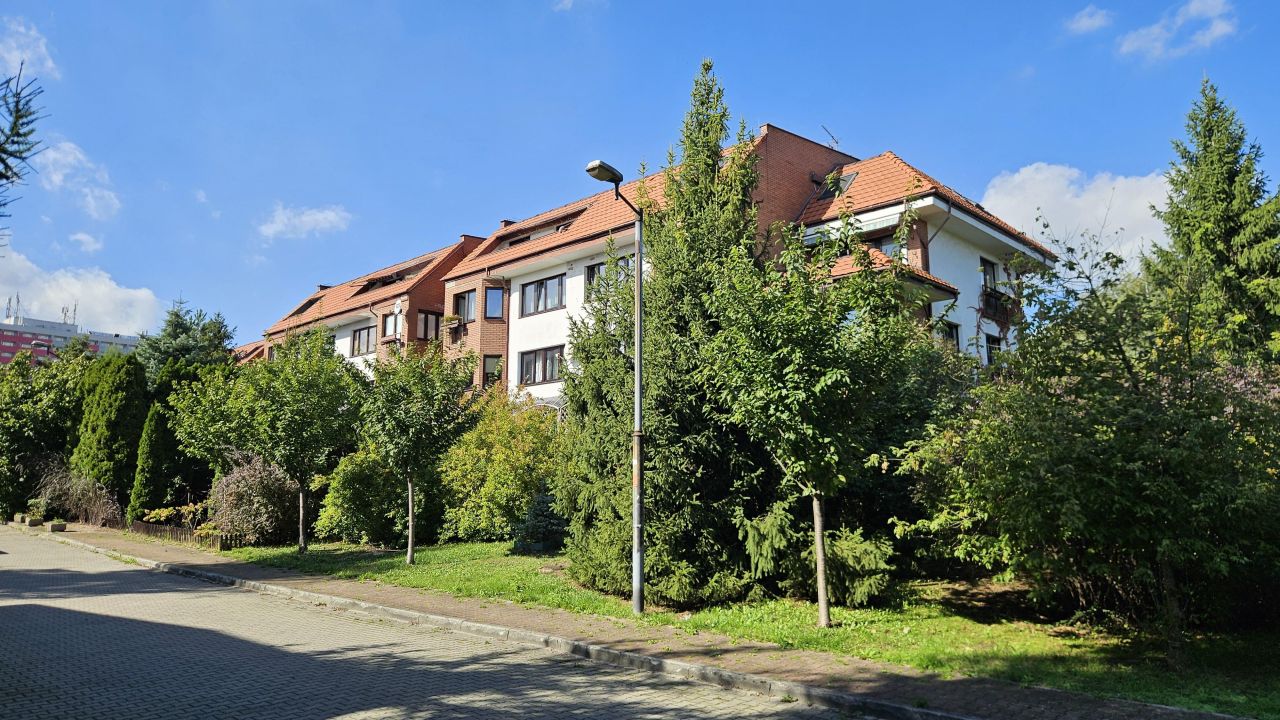 Mieszkanie 3-pokojowe Katowice Wełnowiec, Rożanowicza. Zdjęcie 1