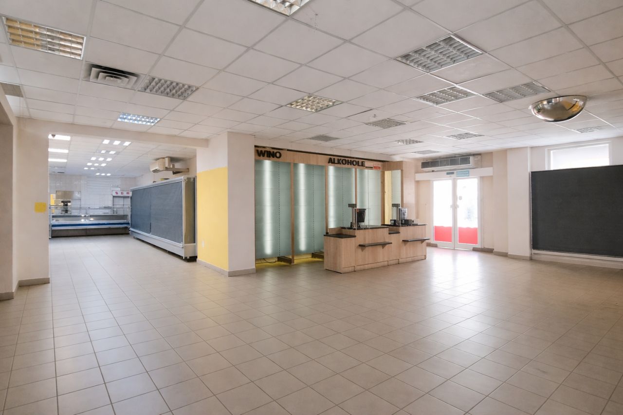 Lokal Wrocław Sępolno, ul. Cypriana Godebskiego. Zdjęcie 2