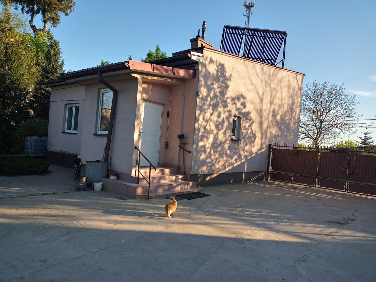 dom wolnostojący, 3 pokoje Oficjałów. Zdjęcie 3