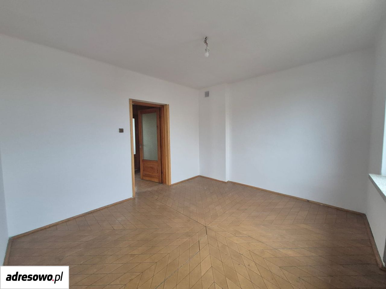 dom wolnostojący, 8 pokoi Tomaszów Lubelski, ul. Krzysztofa Kamila Baczyńskiego. Zdjęcie 5