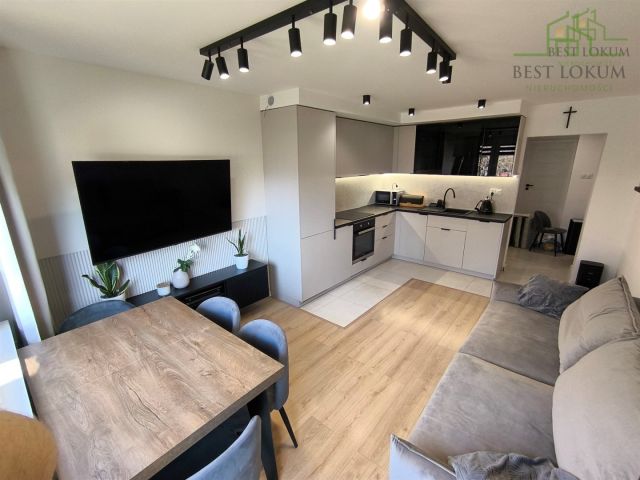 Mieszkanie 3-pokojowe Kielce Uroczysko, ul. Władysława Orkana. Zdjęcie 1