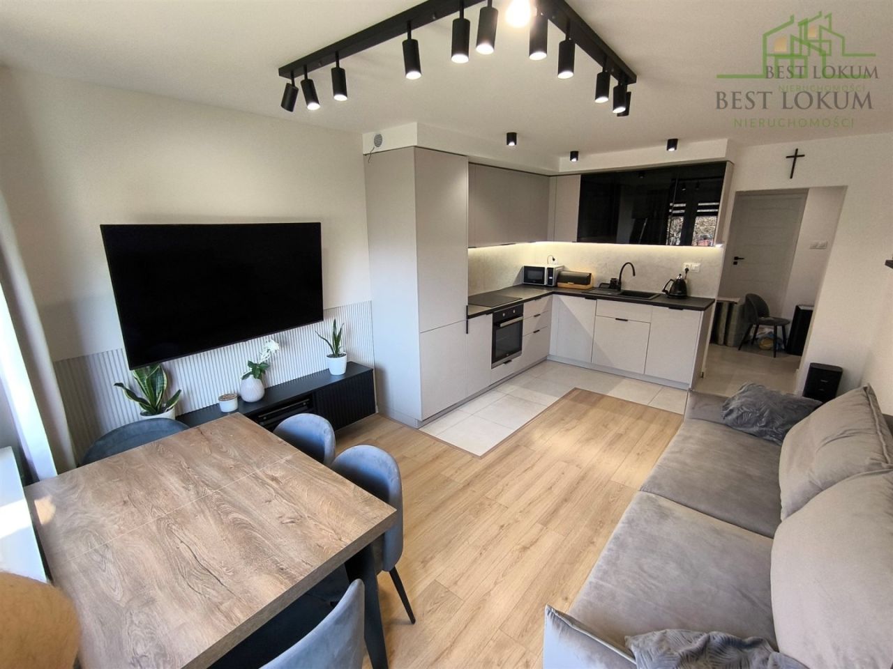 Mieszkanie 3-pokojowe Kielce Uroczysko, ul. Władysława Orkana. Zdjęcie 1