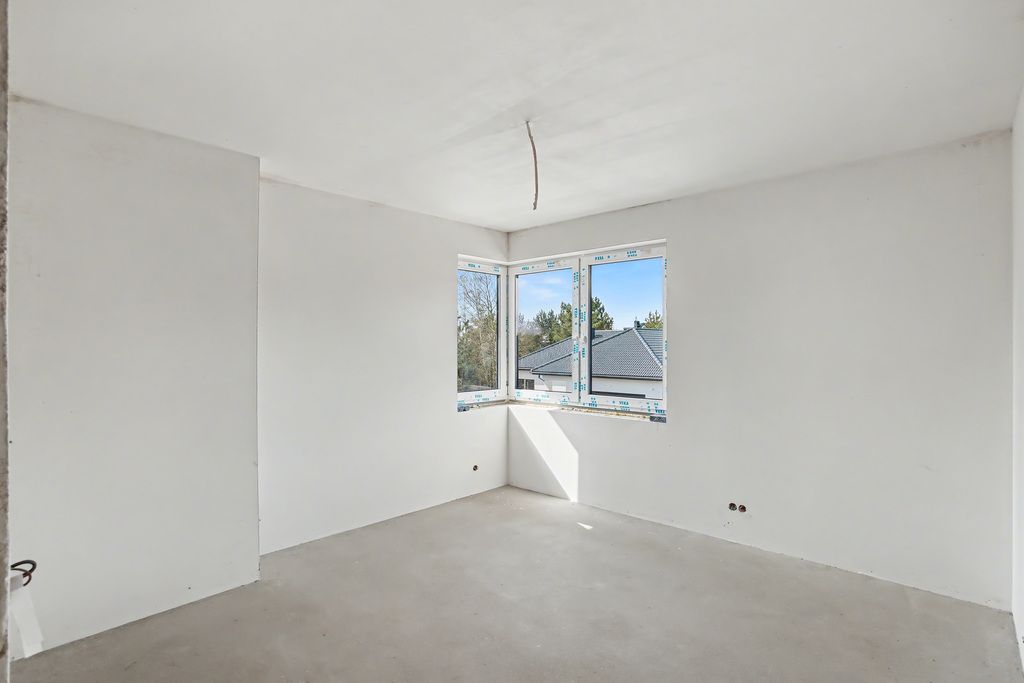 bliźniak, 5 pokoi Dosin. Zdjęcie 45