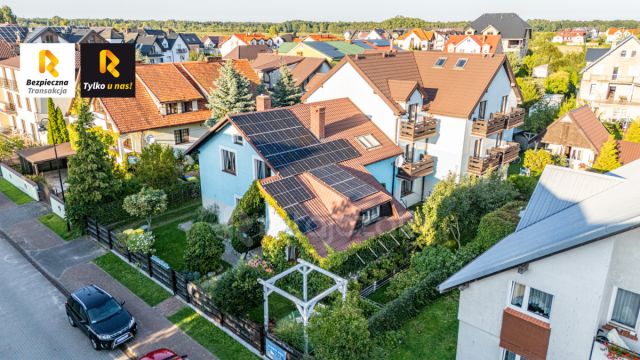 dom wolnostojący Łeba, ul. Władysława Grabskiego. Zdjęcie 1