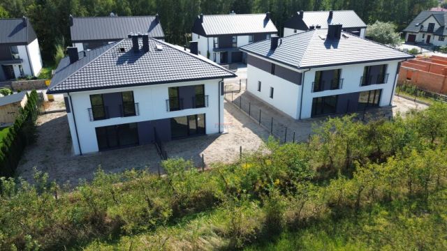 bliźniak, 5 pokoi Mroków. Zdjęcie 15