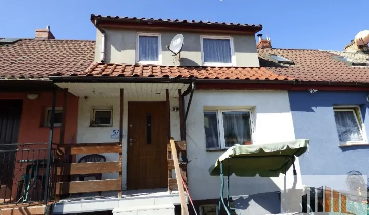 dom szeregowy, 2 pokoje Porajów, os. Piastowskie