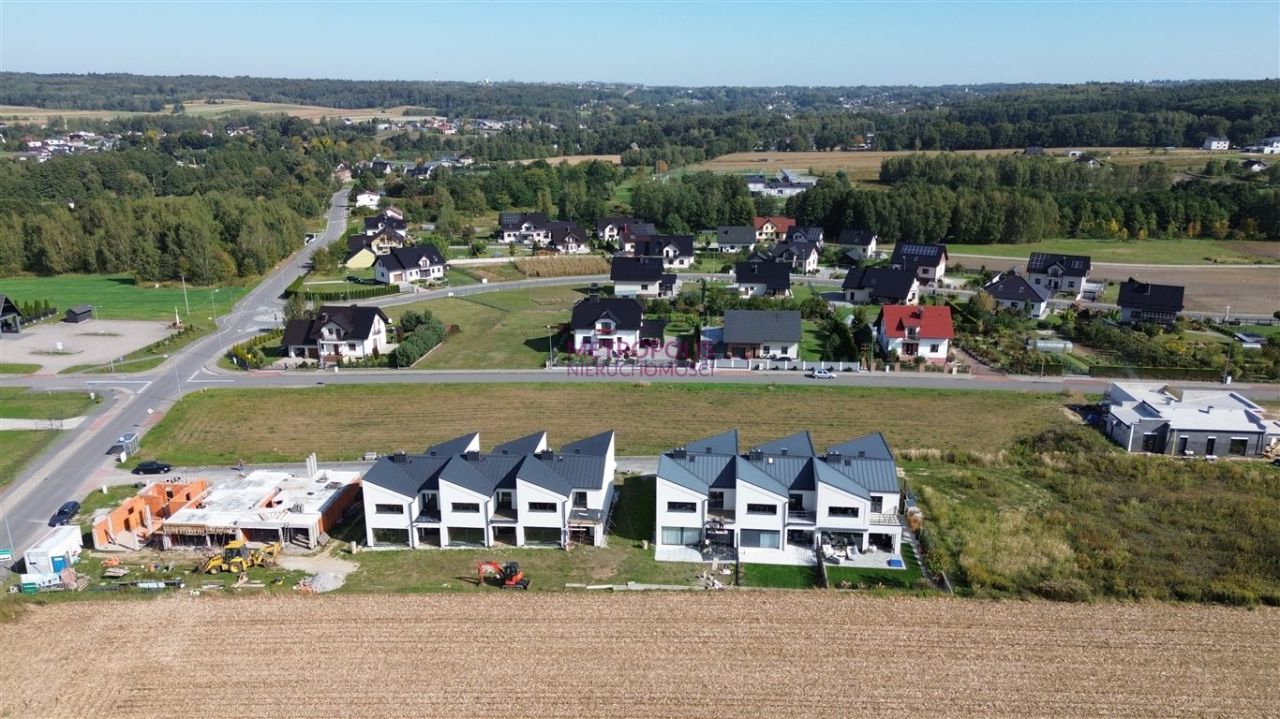 dom szeregowy, 5 pokoi Nieboczowy. Zdjęcie 2