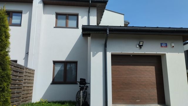 dom szeregowy Grodzisk Mazowiecki, ul. 3 Maja. Zdjęcie 1