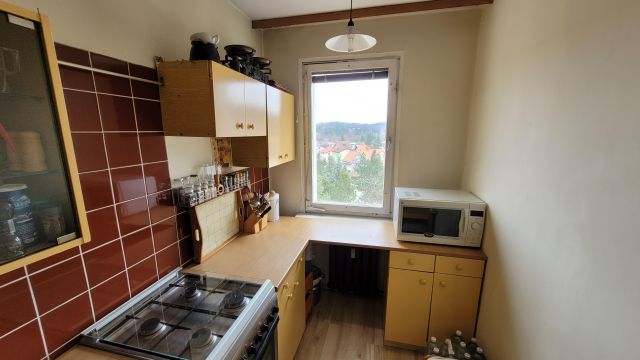 Mieszkanie 3-pokojowe Jelenia Góra Centrum, ul. Konstantego Ildefonsa Gałczyńskiego. Zdjęcie 15