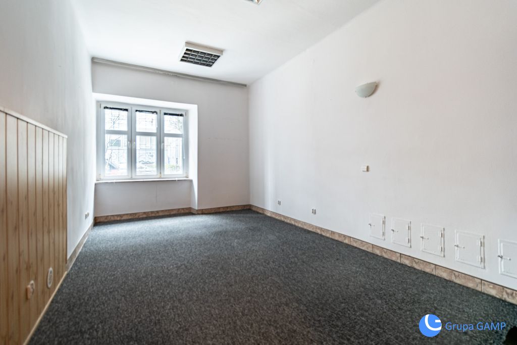 Biuro Kraków Półwsie Zwierzynieckie, ul. Władysława Syrokomli. Zdjęcie 4