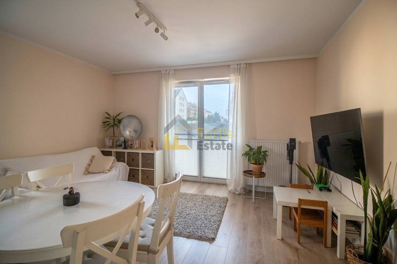 Mieszkanie 3-pokojowe Wieliczka, os. Karola Szymanowskiego. Zdjęcie 2