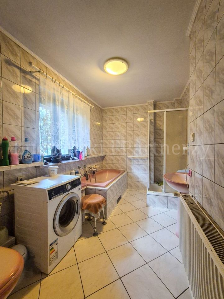 dom wolnostojący, 11 pokoi Mysłakowice. Zdjęcie 9