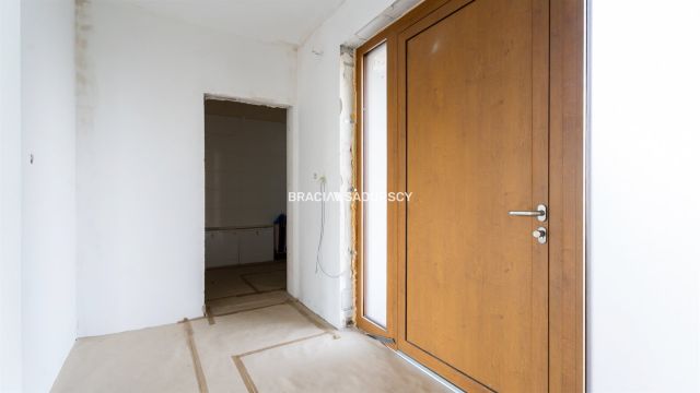 dom wolnostojący, 5 pokoi Tomice, ul. Czarny Las. Zdjęcie 17