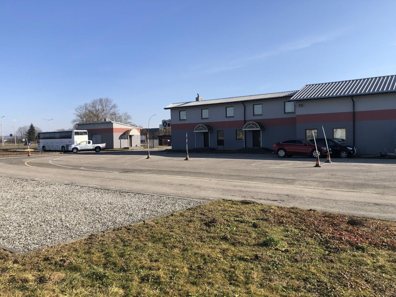 Hala/magazyn Jasło Brzyszczki, ul. Marszałka Józefa Piłsudskiego. Zdjęcie 8