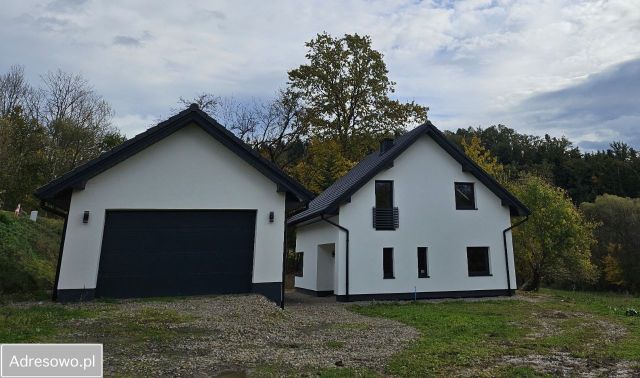dom wolnostojący, 4 pokoje Korzenna. Zdjęcie 1