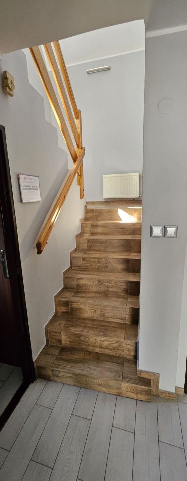 dom szeregowy, 3 pokoje Szklarska Poręba, ul. 11 Listopada. Zdjęcie 3