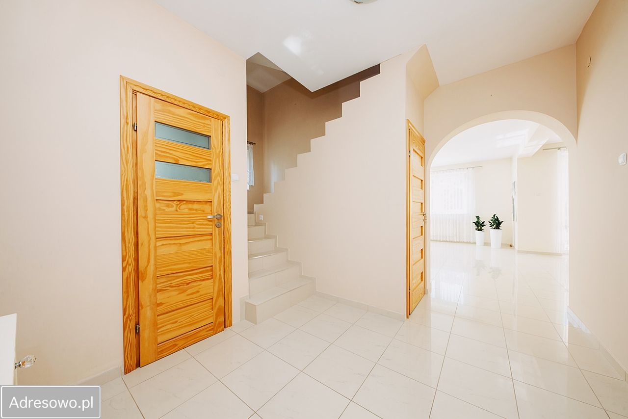 dom wolnostojący, 6 pokoi Warszawa Zacisze. Zdjęcie 14