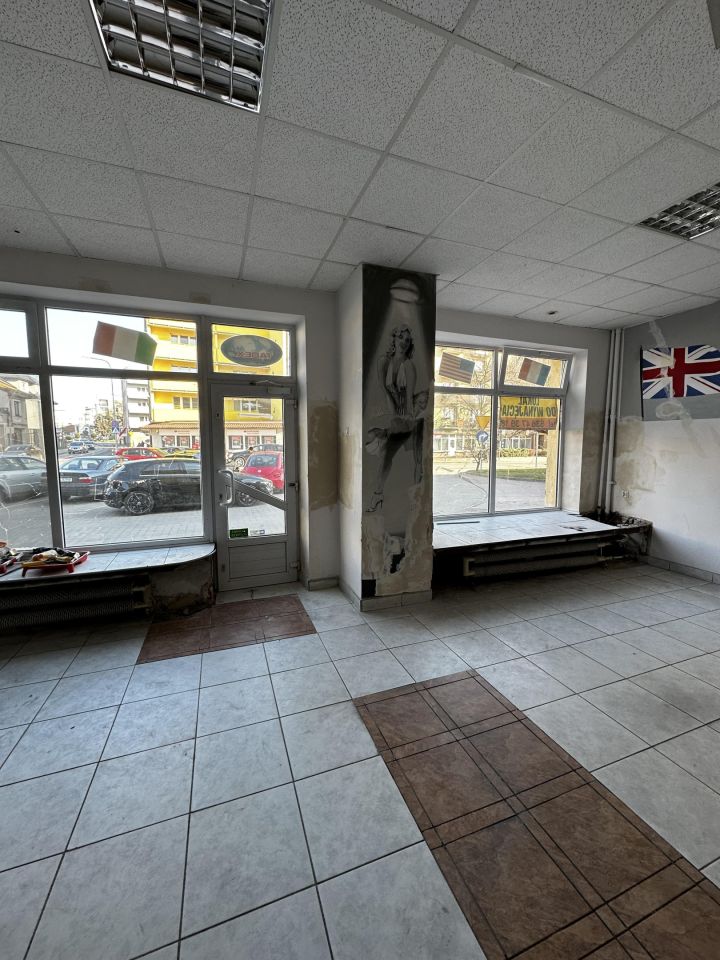 Lokal Tarnobrzeg, pl. Bartosza Głowackiego. Zdjęcie 8