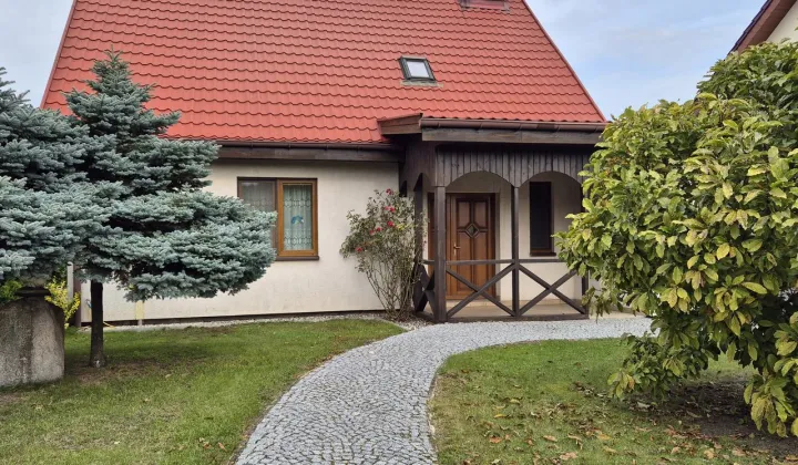 dom wolnostojący, 4 pokoje Borek Wielkopolski, ul. Sportowa