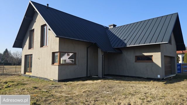 dom wolnostojący, 5 pokoi Brzeźnica, ul. Leszczynowa. Zdjęcie 1