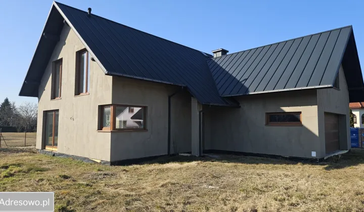 dom wolnostojący, 5 pokoi Brzeźnica, ul. Leszczynowa