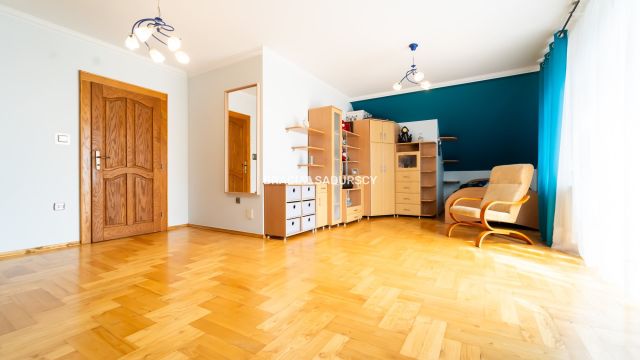 dom wolnostojący, 5 pokoi Wieliczka. Zdjęcie 3