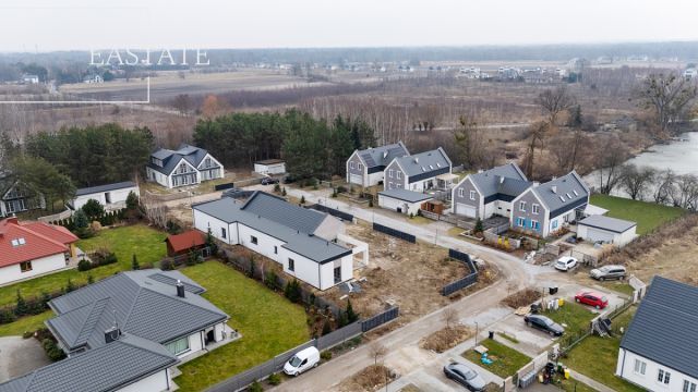 bliźniak, 5 pokoi Adamów. Zdjęcie 9